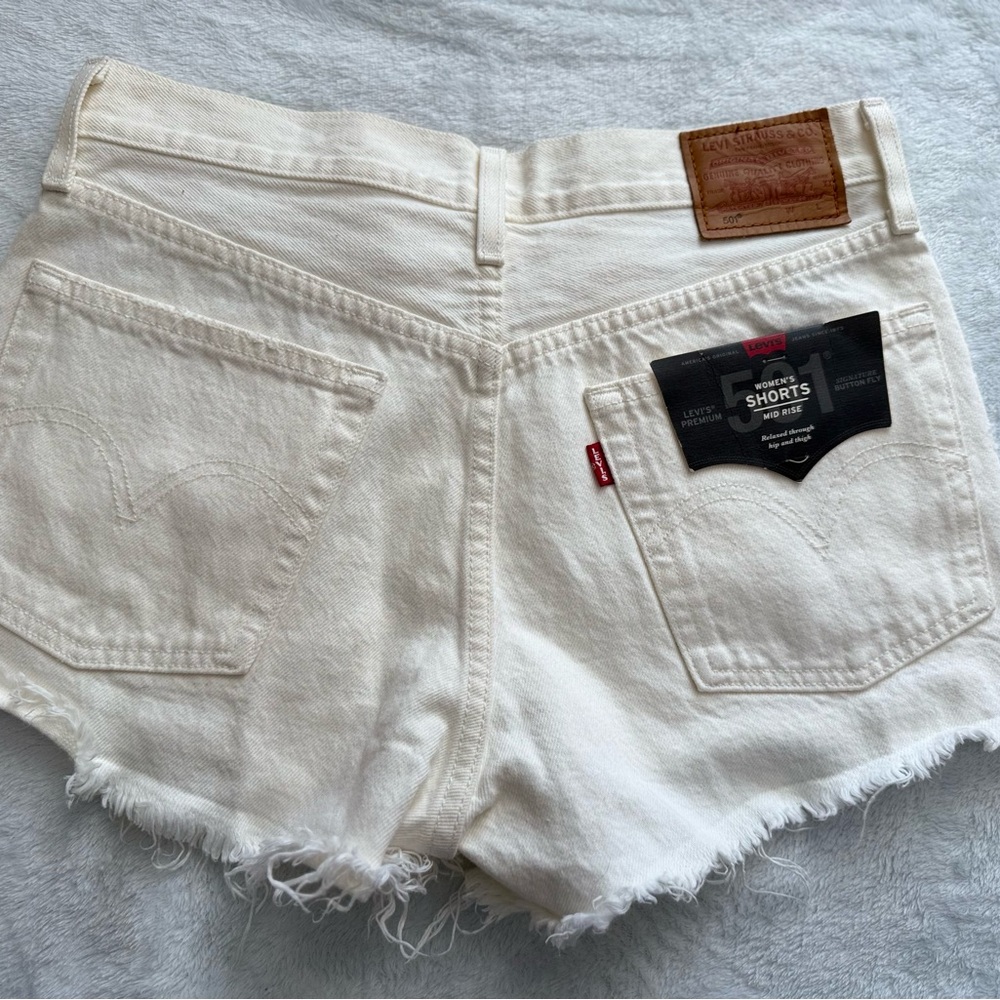 Levi’s Premium 501 White Cutoff Denim Shorts Mid Rise Frayed Hem NWT - Picture 2 of 7